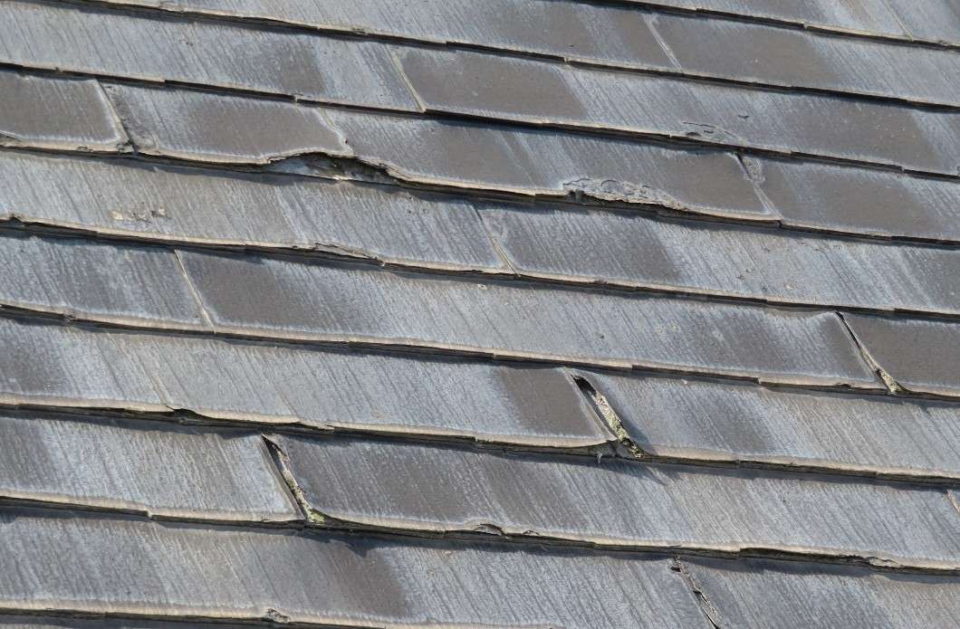 つくば市｜屋根カバー工法｜劣化した屋根をカバー工法で修繕！！